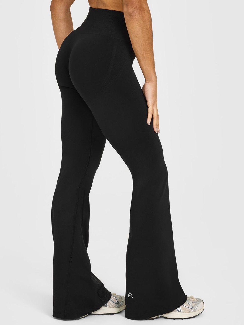 Oner Active Effortlesslift seamless flared leggings with white logo
